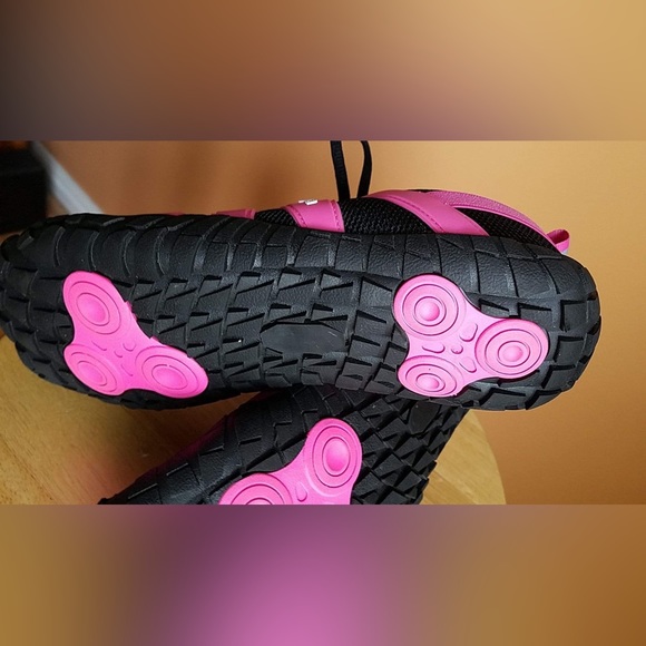 Black and Pink Mesh Athletic Shoes for Running - Picture 7 of 7